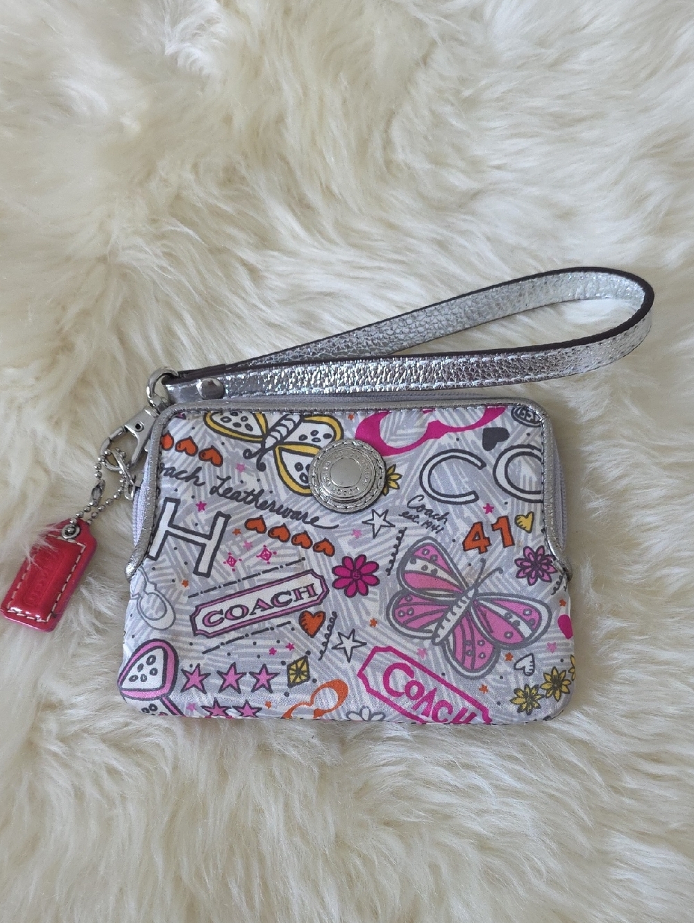 Adorable Coach Poppy Graffiti Doodle Y2K Zip Wallet/Wristlet 🩷🦋🩶